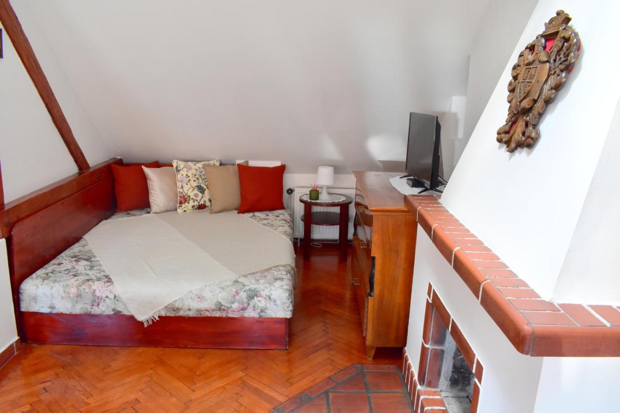 Old Town Konviktska - Bohemian Apartmán