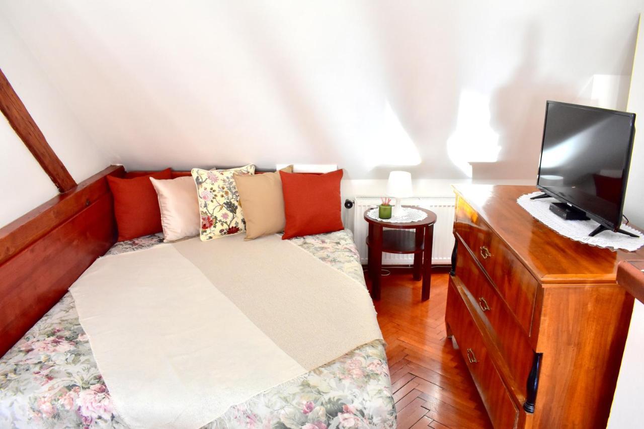 Apartmán Old Town Konviktska - Bohemian